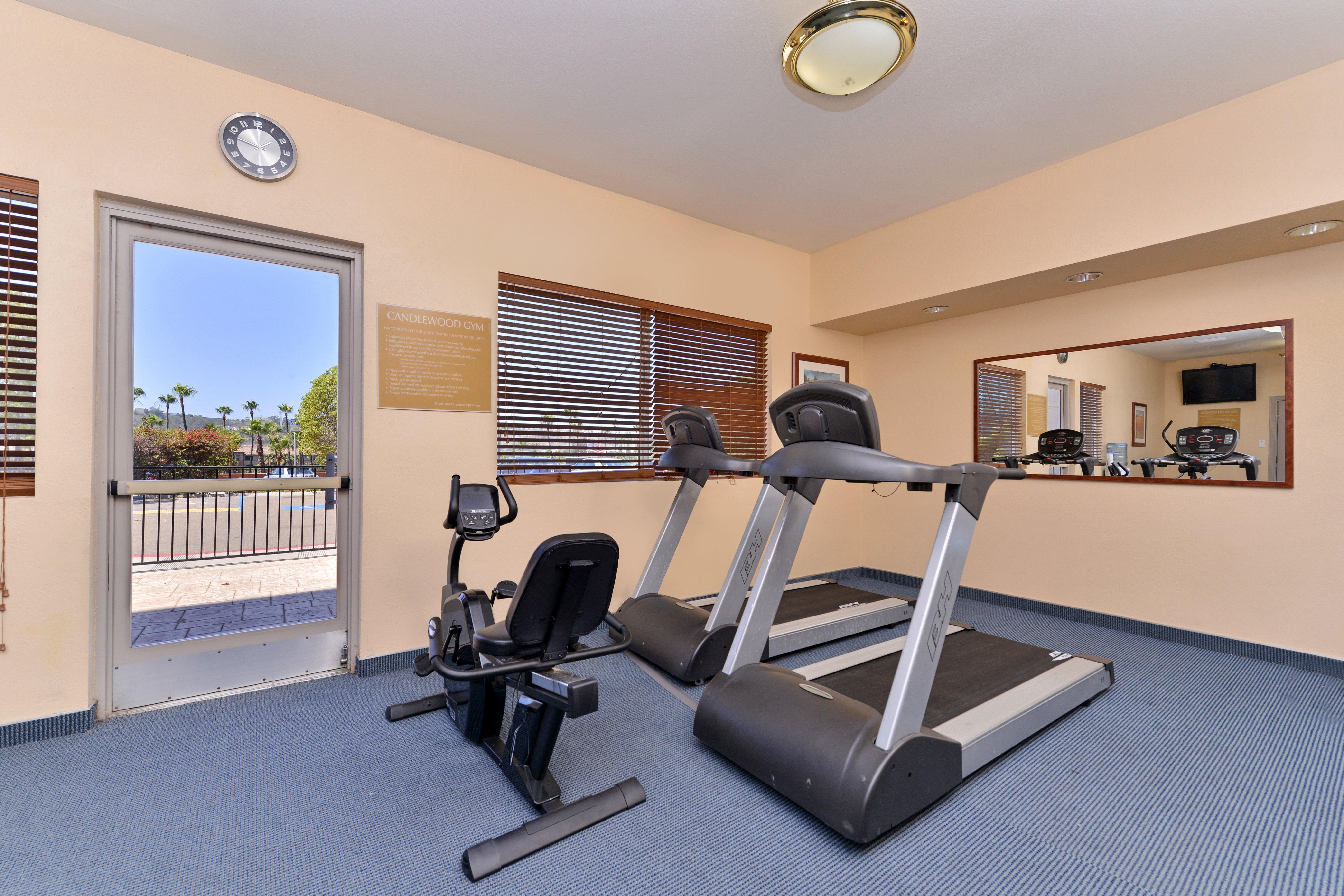 Candlewood Suites San Diego By Ihg Bagian luar foto