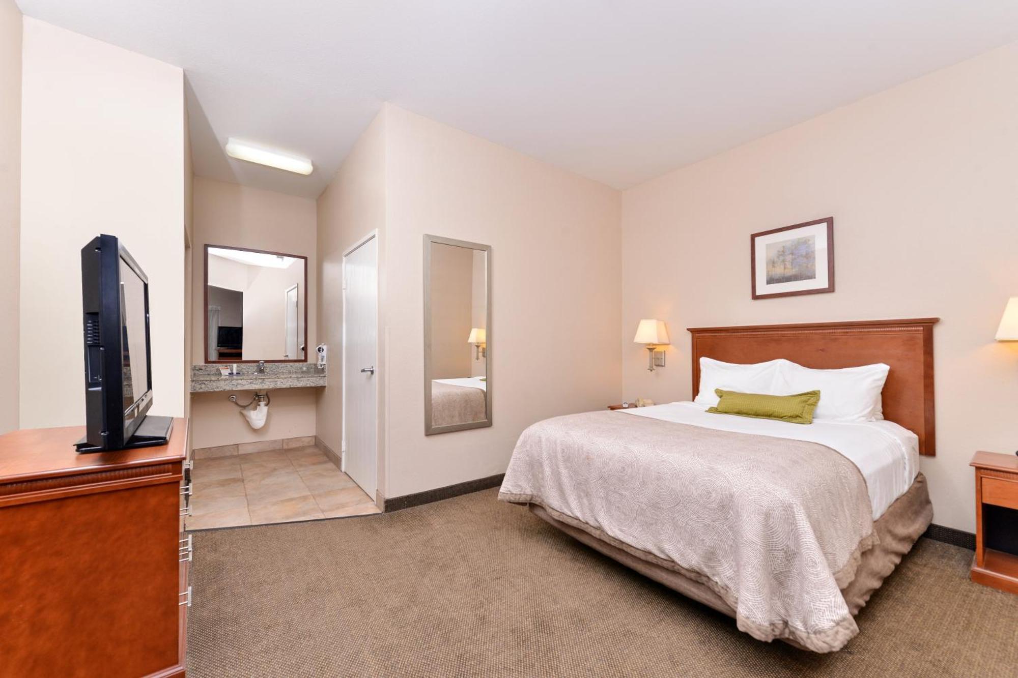 Candlewood Suites San Diego By Ihg Bagian luar foto
