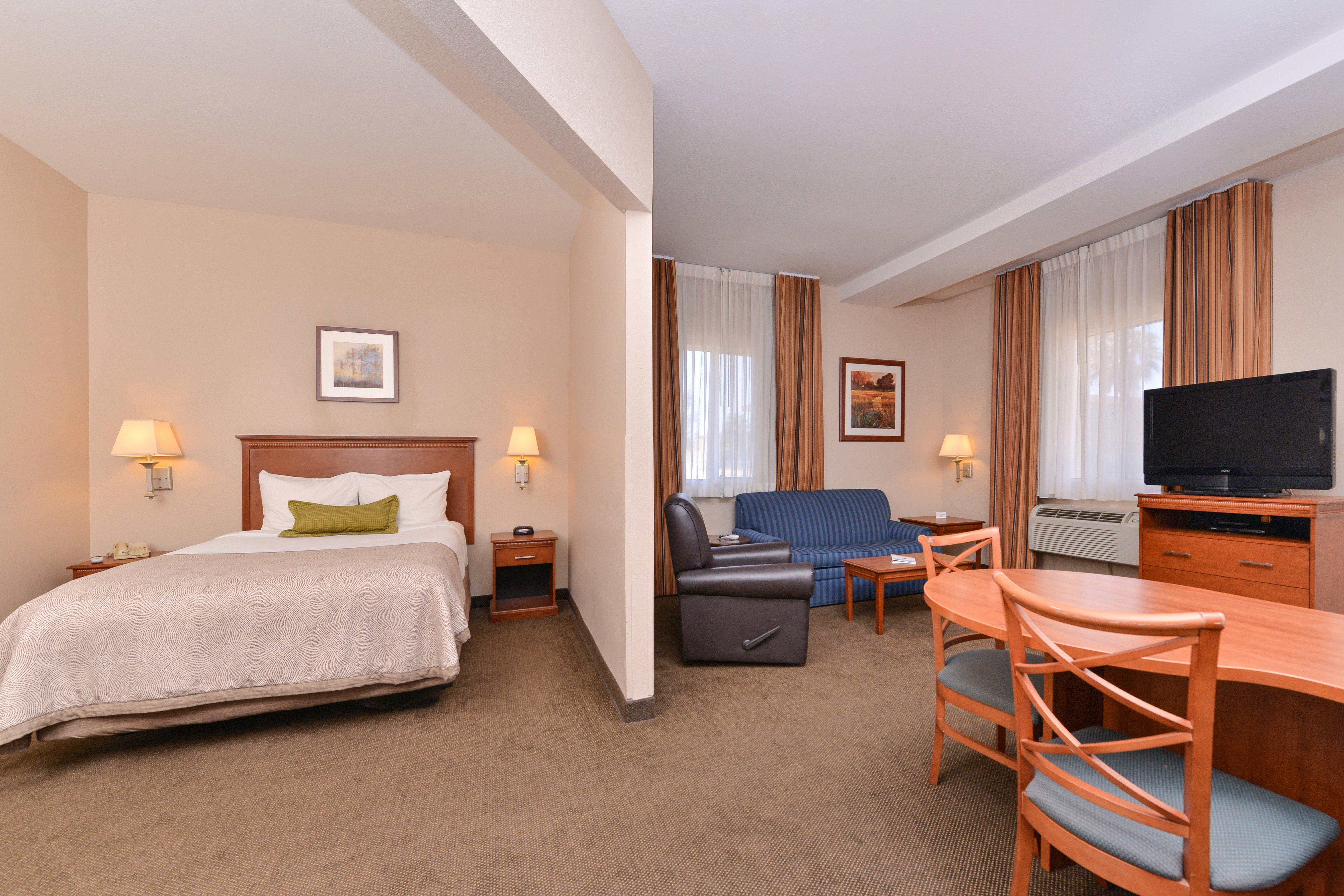 Candlewood Suites San Diego By Ihg Bagian luar foto