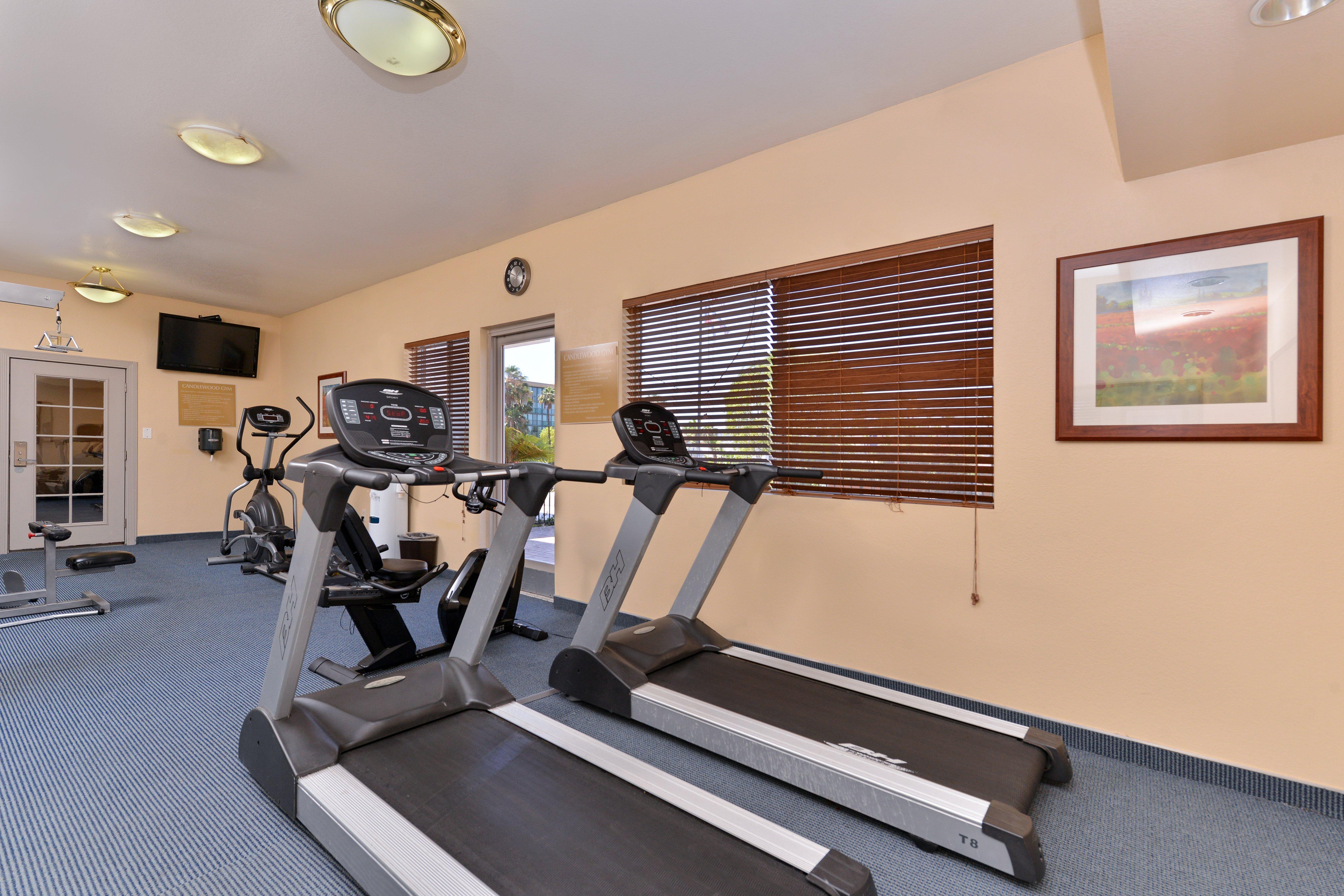 Candlewood Suites San Diego By Ihg Bagian luar foto