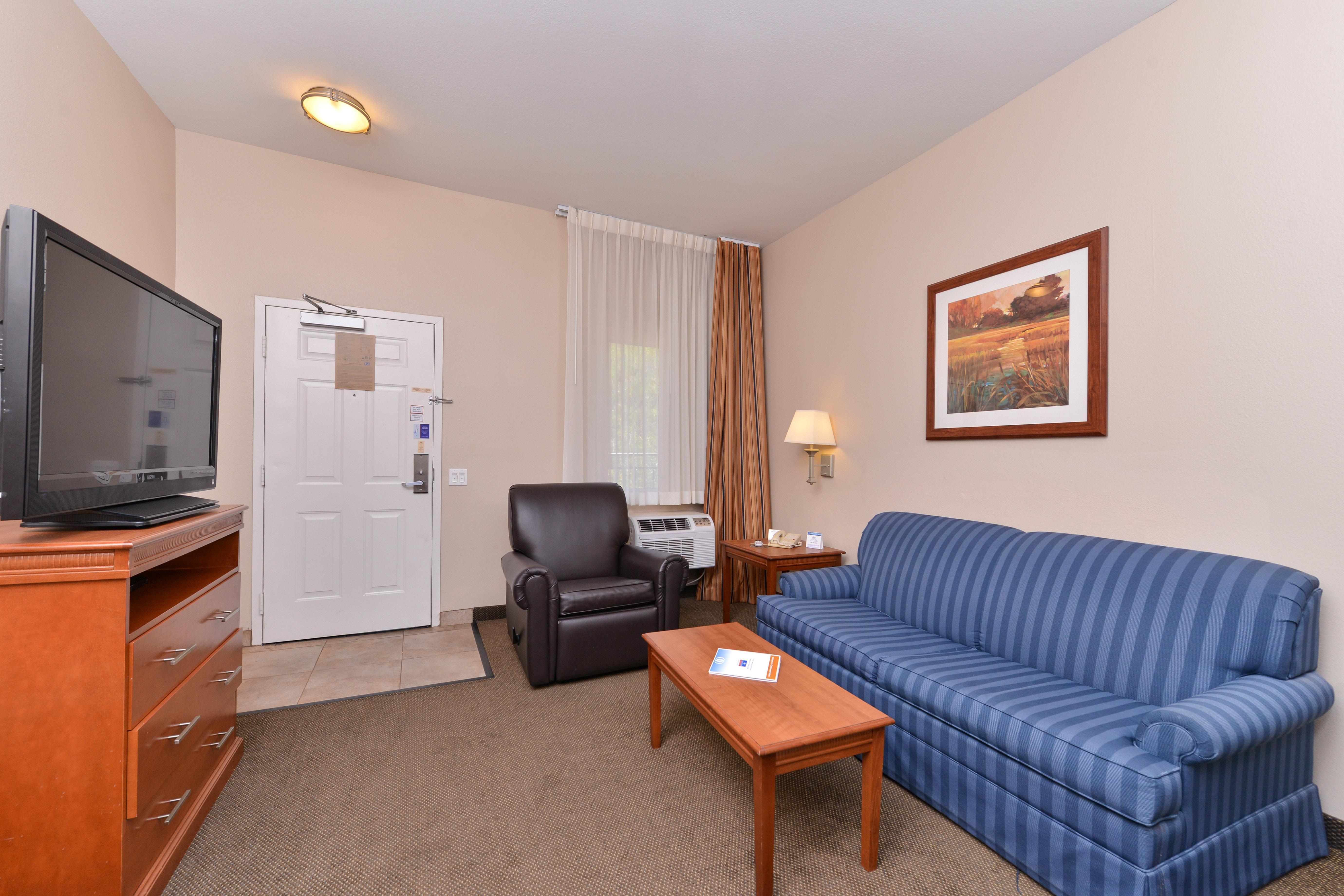 Candlewood Suites San Diego By Ihg Bagian luar foto