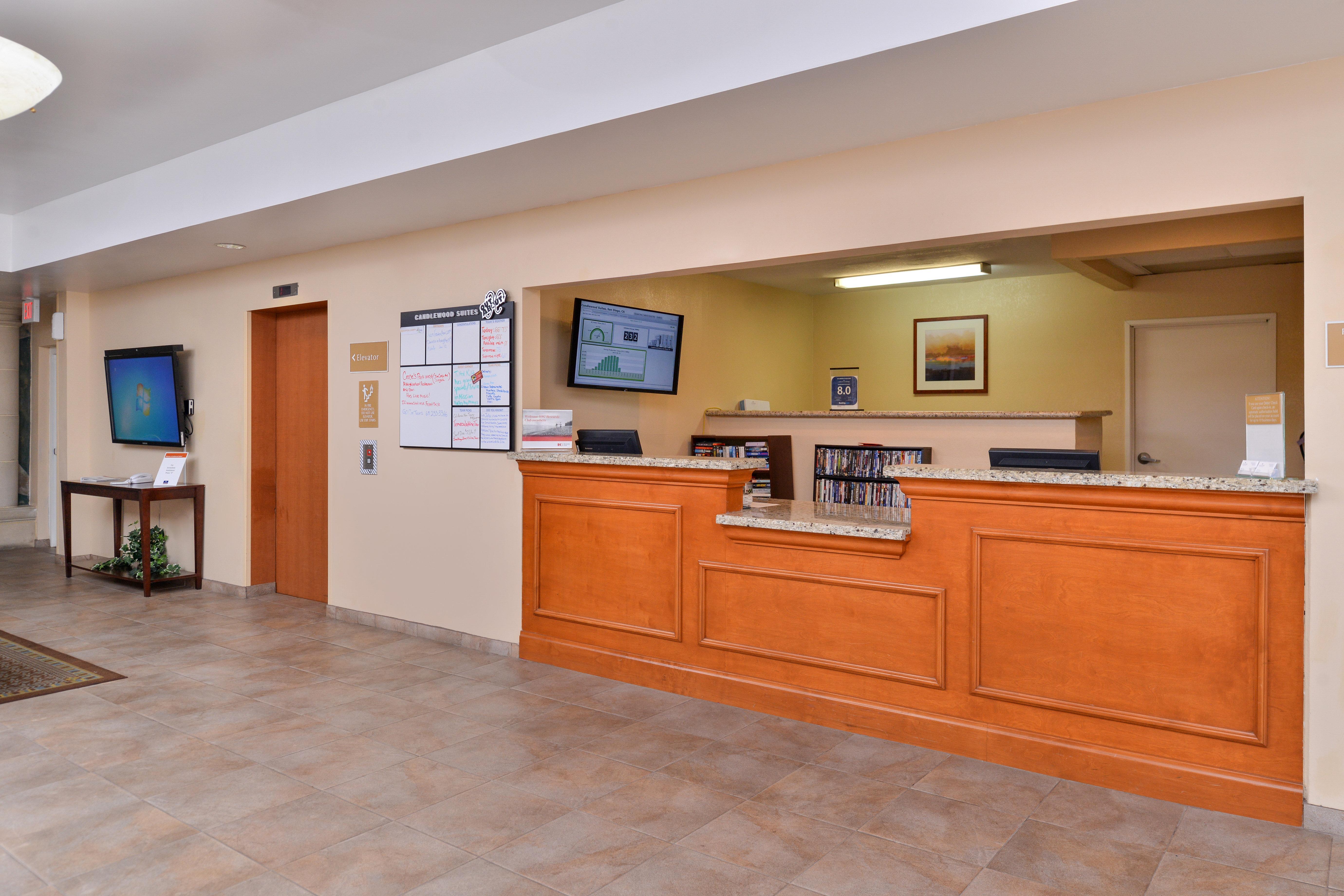 Candlewood Suites San Diego By Ihg Bagian luar foto