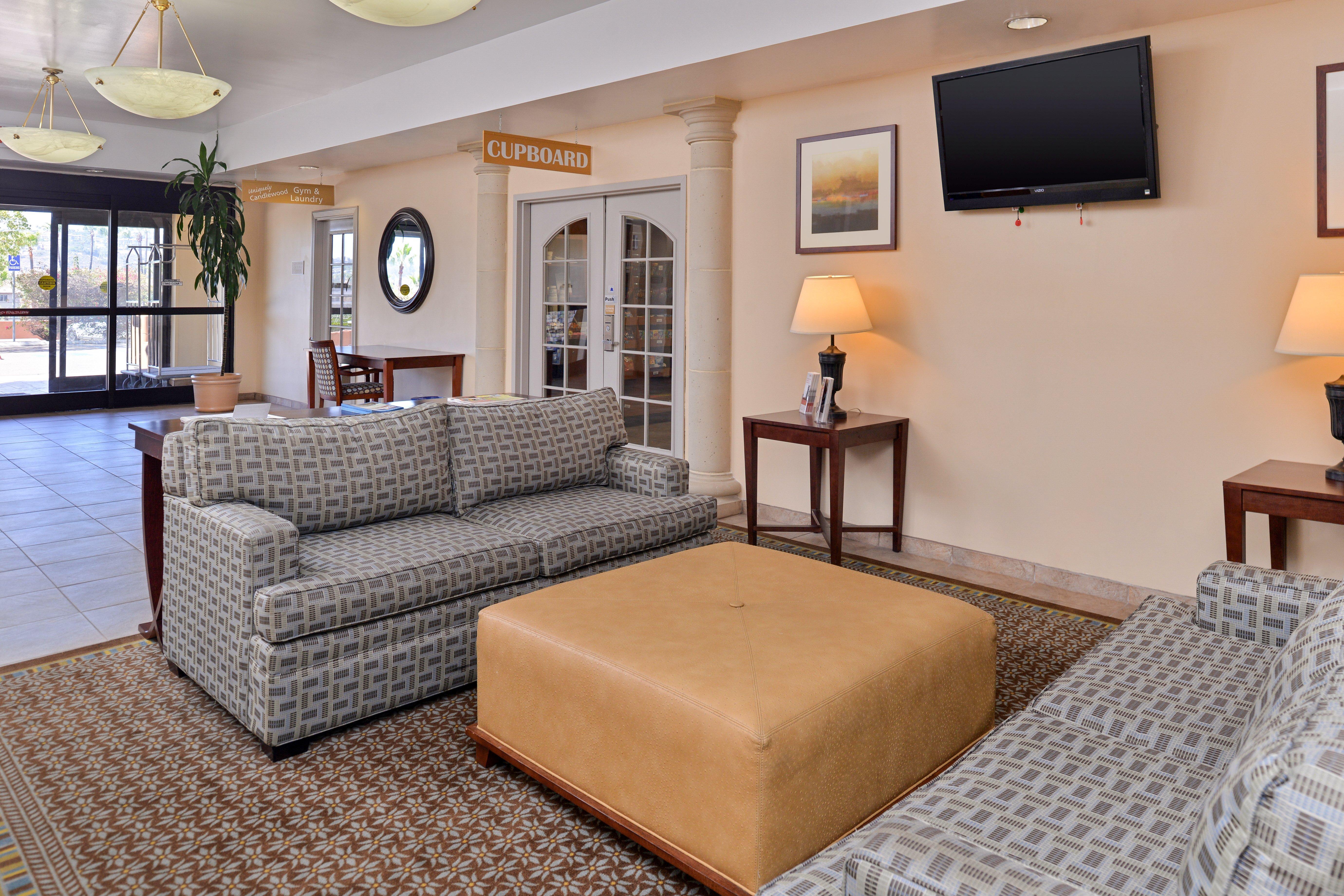 Candlewood Suites San Diego By Ihg Bagian luar foto