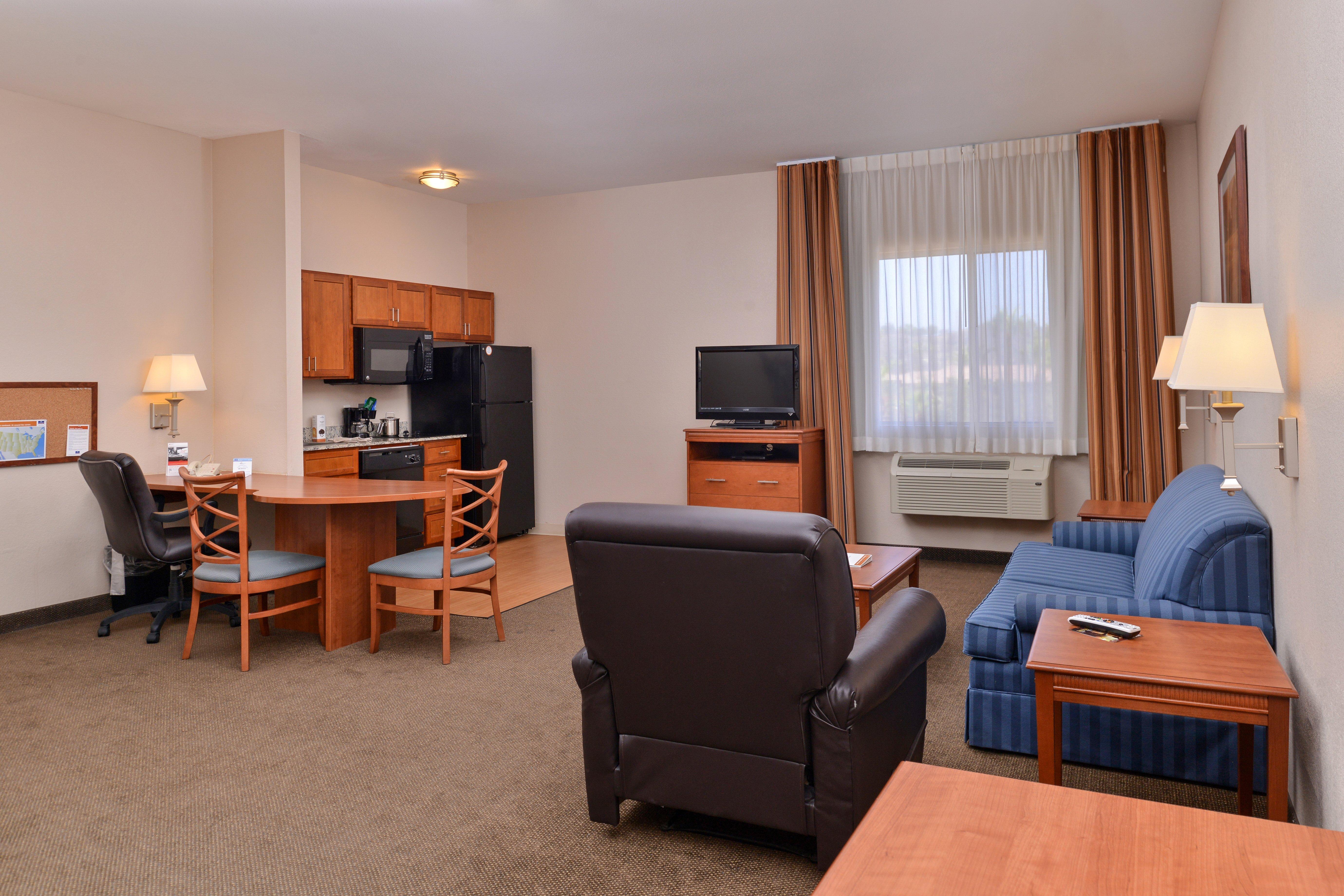 Candlewood Suites San Diego By Ihg Bagian luar foto