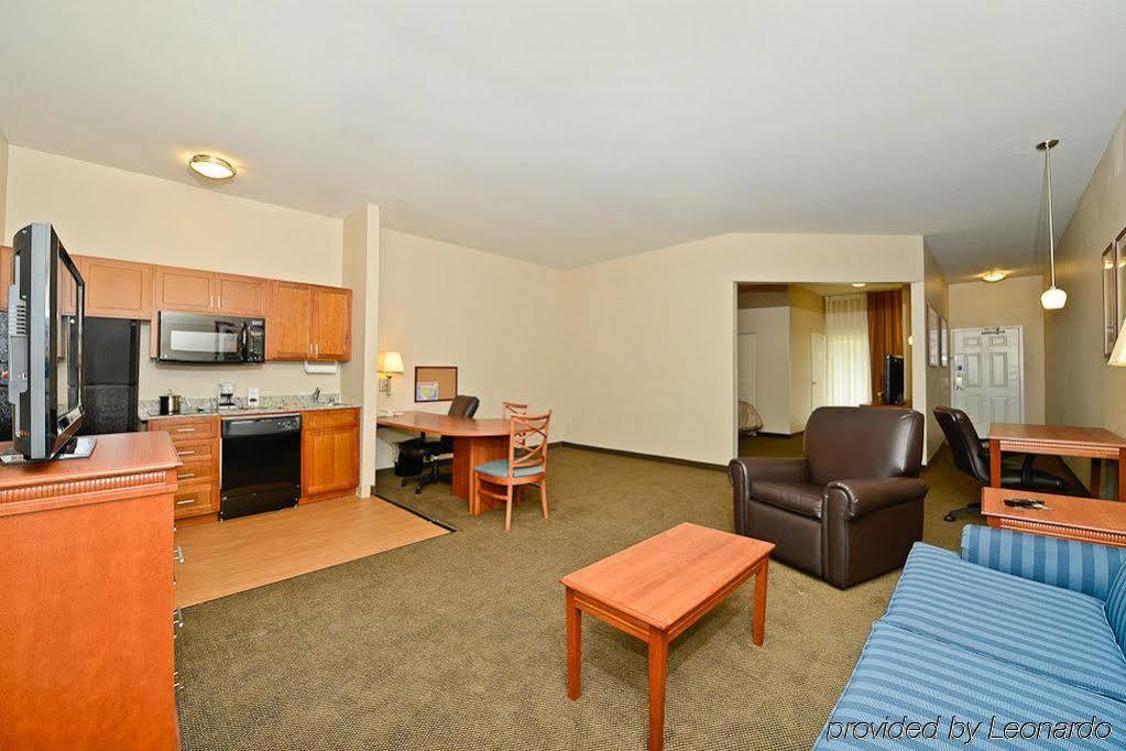 Candlewood Suites San Diego By Ihg Bagian luar foto